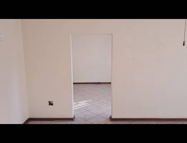 3 BEDROOM FREEHOLD FOR SALE IN CRYSTAL PARK